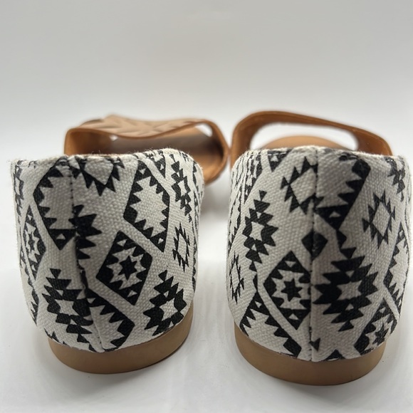 Woman’s Boho Sandals - Picture 5 of 8